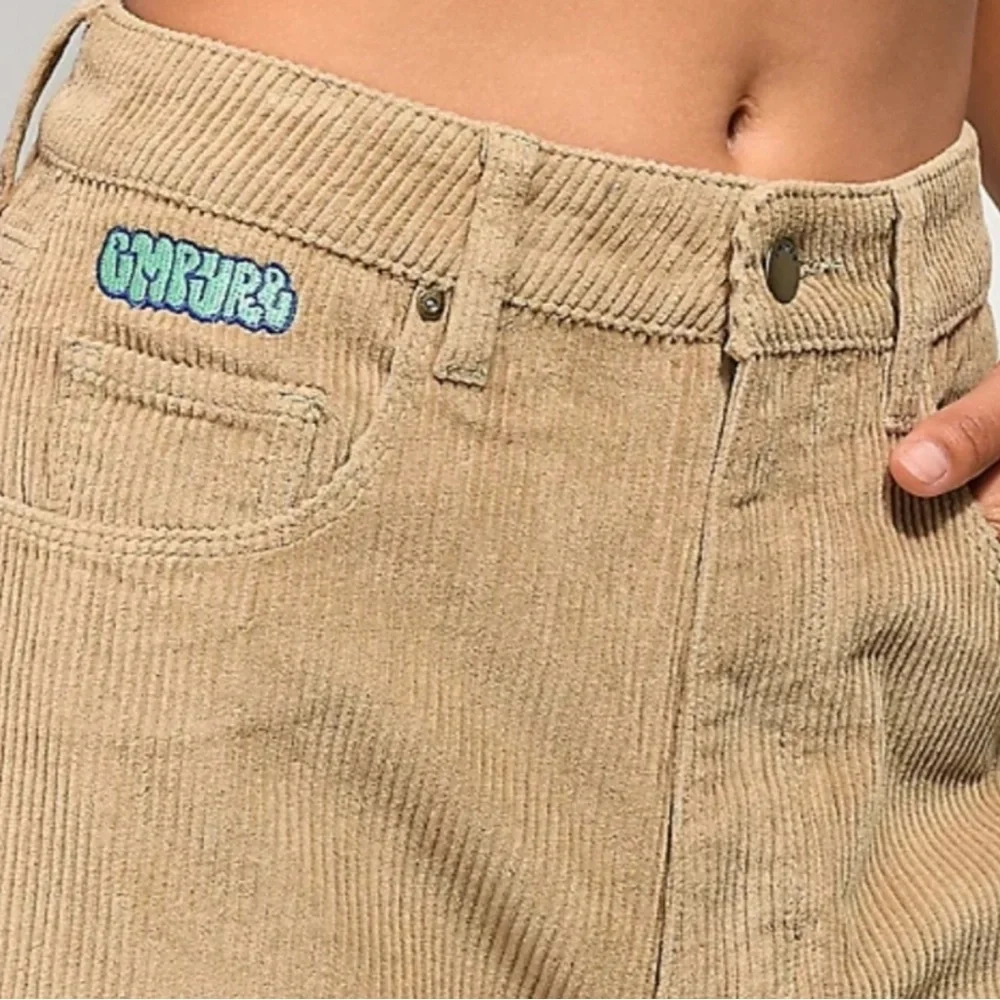 Empyre Tori 90s Khaki Corduroy Skate Pants Baggy Fit Size 3